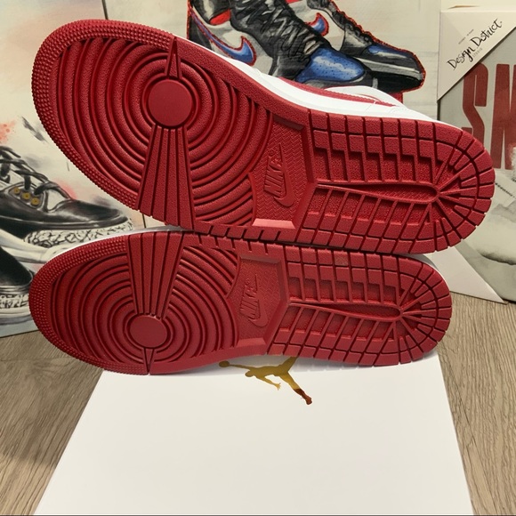 Jordan 1 Mid Reverse Chicago BQ6472-161 US Women's Sz 9.5/Men's Sz 8 New✅ - Picture 9 of 12